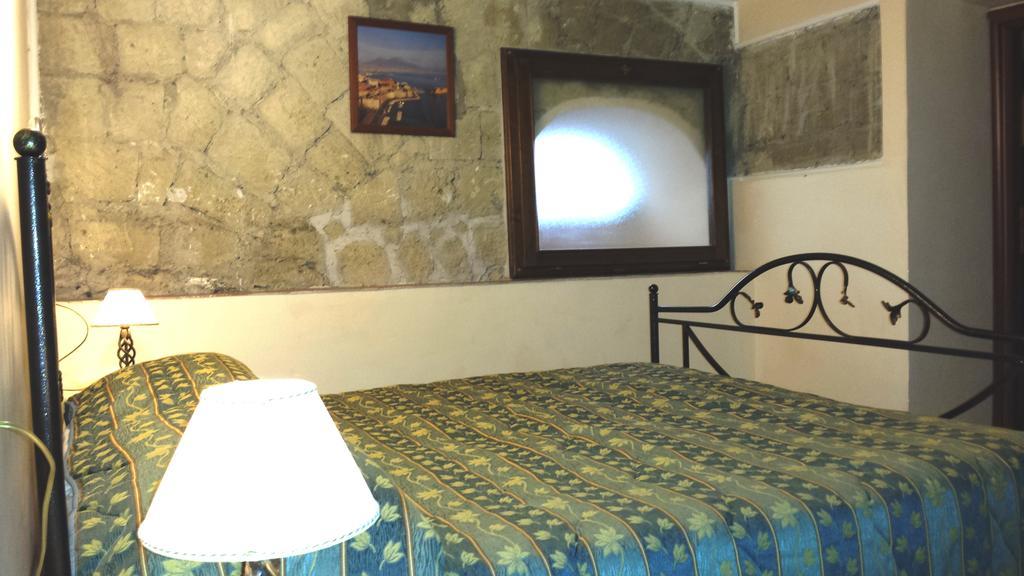 Hotel Pignatelli Napoli Habitación foto
